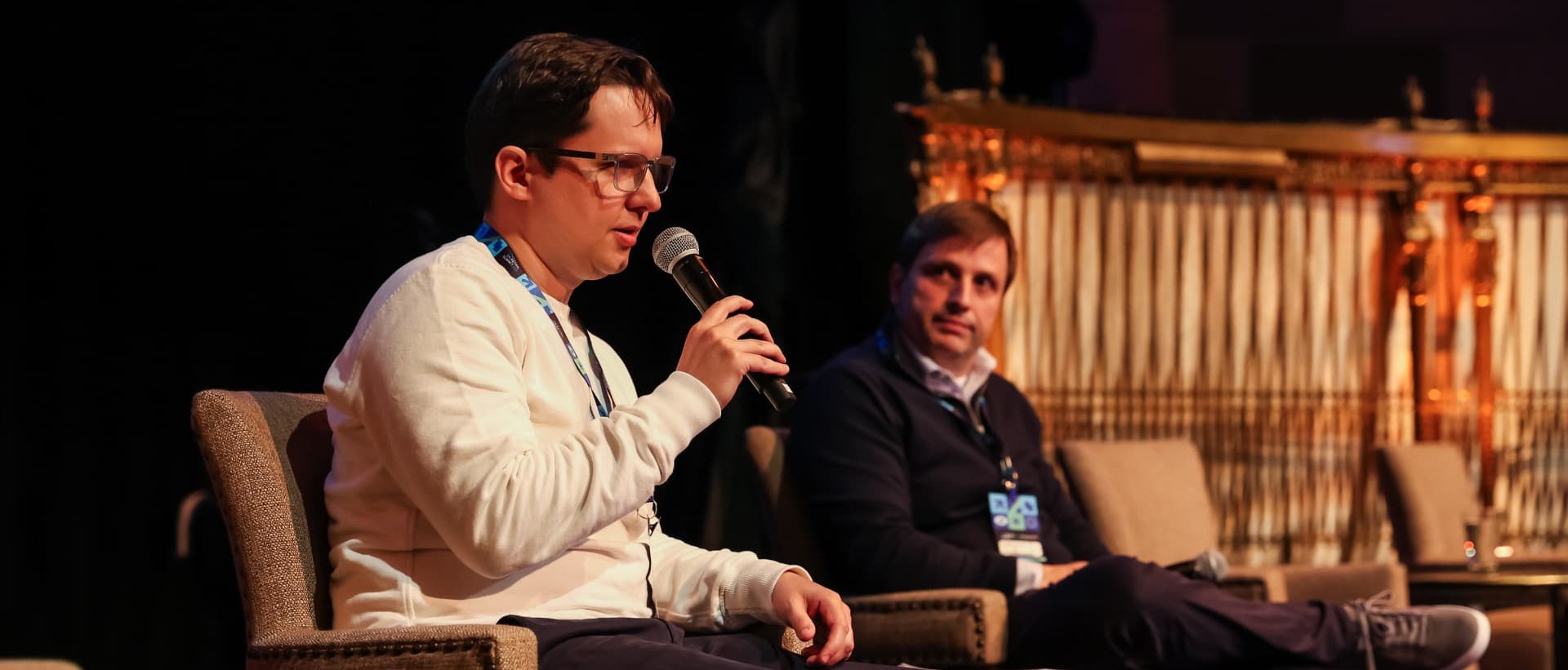 On Retail Summit 2026 — palco e painéis (4)